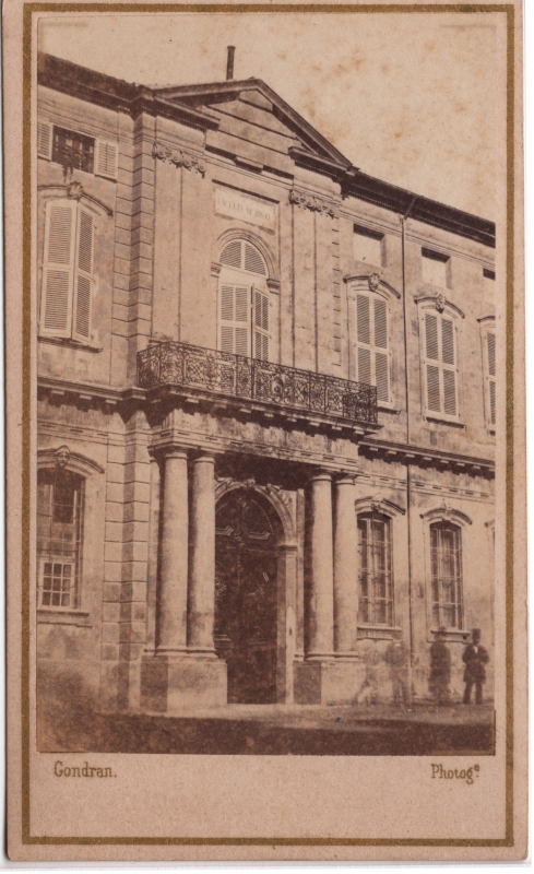 Aix-en-Provence - Façade de l'hôtel de ville