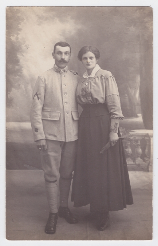 Militaire du 66e et sa femme