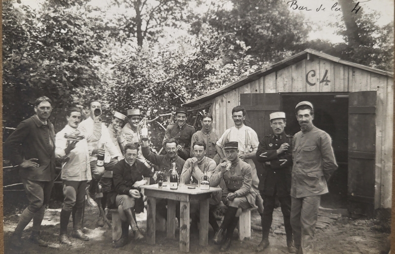 Le bar de l'escadrille C4.
