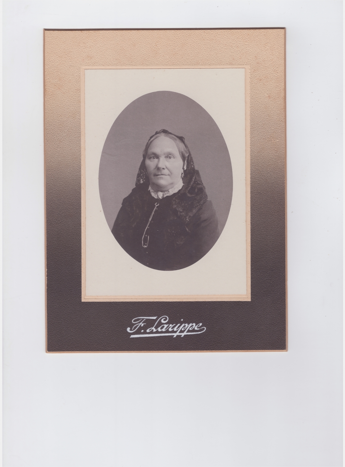 femme indre et loire