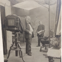 3.Celestin Favey dans son atelier 3 Rue des Prouvaires
