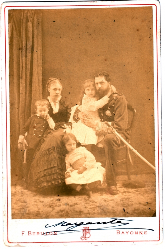 Charles de Bourbon, son épouse et leurs trois aînés.