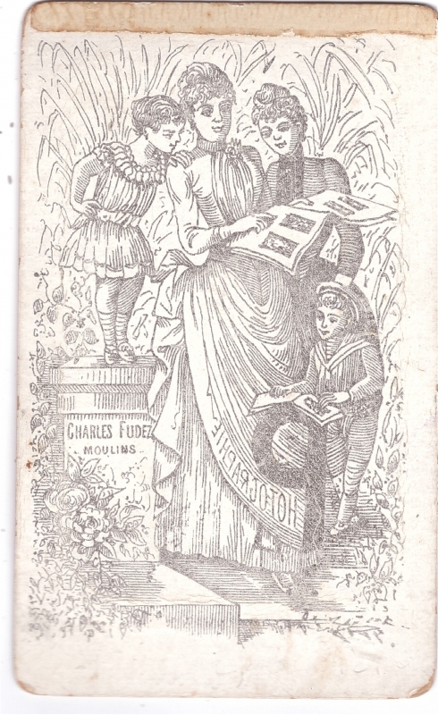 Couple dans un jardin