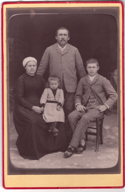 Parents et leurs deux enfants