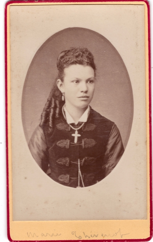 Marie Thévenot, jeune fille