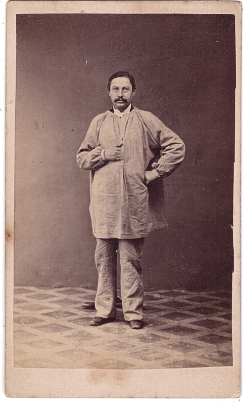 Homme en blouse