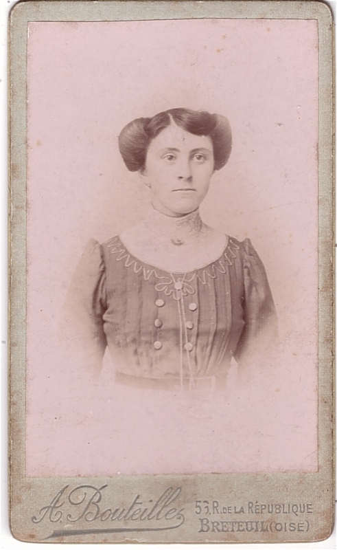 Femme bien coiffée