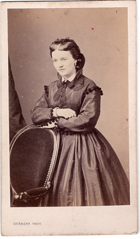 Femme non identifiée