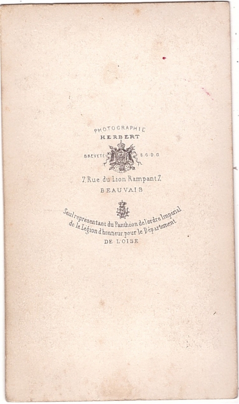 Femme non identifiée