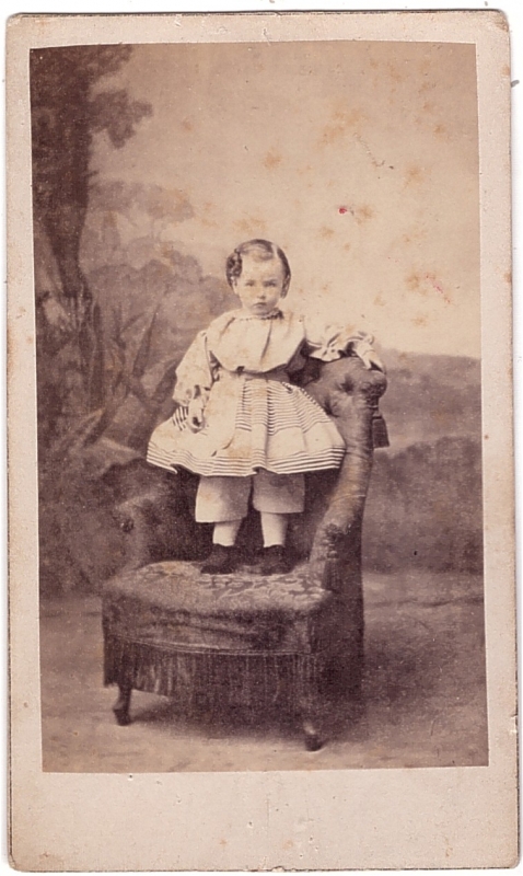 Enfant à identifier
