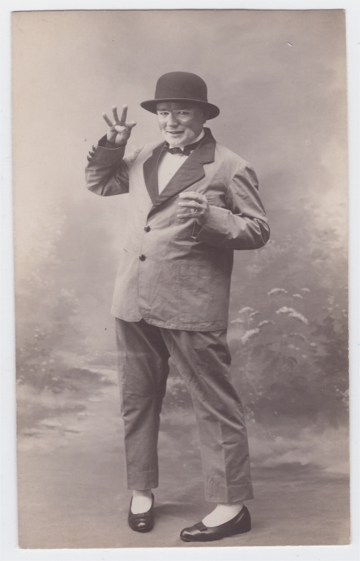 Artiste (chanteur ?)