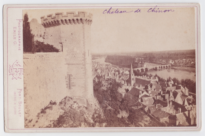 Vue de Chinon prise du château