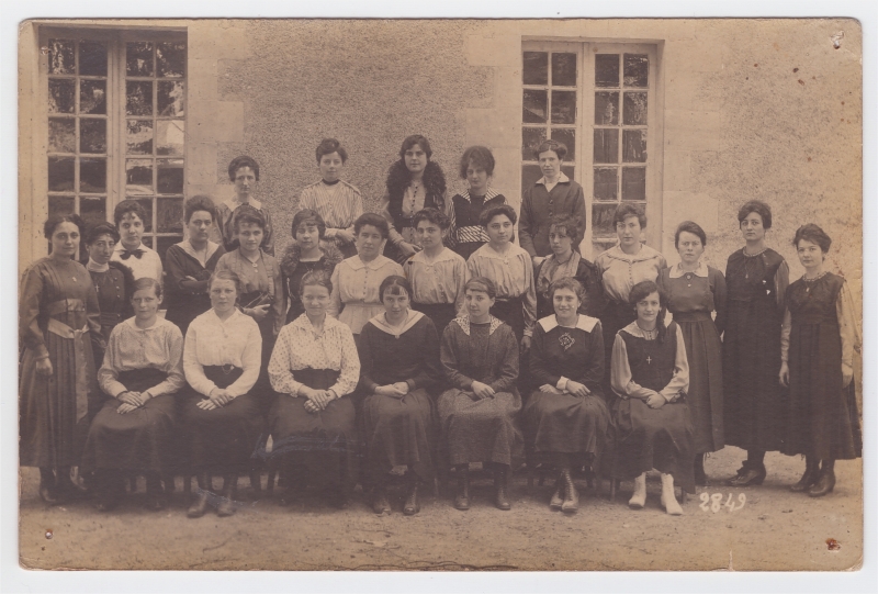 Elèves de l'Ecole supérieure de jeunes filles  de Tours ?