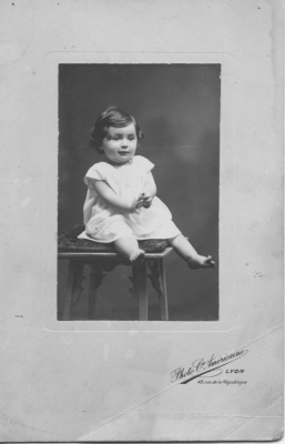 Studio photo Lyon 1930 recto