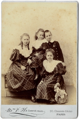 VERT CABINET 006 RECTO